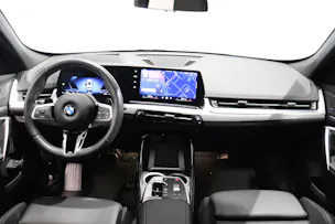 BMW X1 U11 23i xDrive paddles