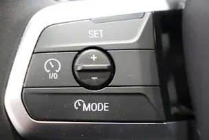 BMW X1 U11 23i xDrive paddles