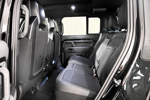 Land Rover Defender 110 4.4 V8 Octa Black