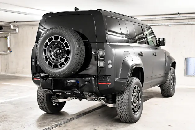 Land Rover Defender 110 4.4 V8 Octa Black
