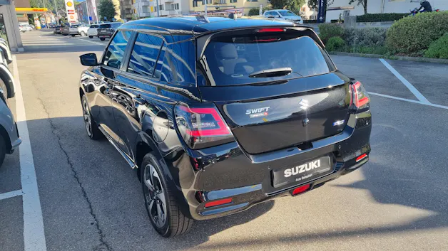 Suzuki Swift 1.2 Piz Sulai Top Hybrid 4x4