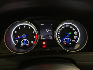 VW Golf VII 2.0 TSI R DSG 4motion