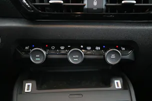 CITROEN Citroën C4 1.2 Hybrid Max