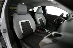 image du véhicule CITROEN Citroën C4 1.2 Hybrid Max