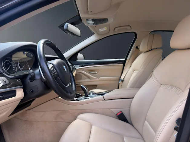 BMW 550i xDrive SAG