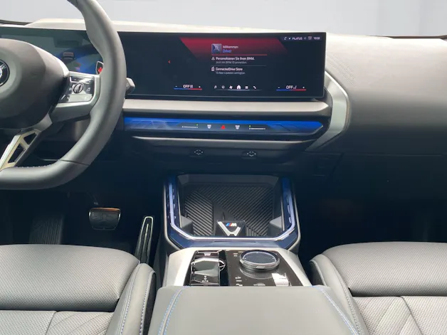 BMW X3 M50i