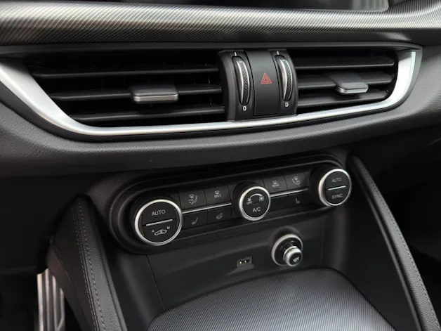 ALFA ROMEO Stelvio 2.0 Q4 280 Veloce