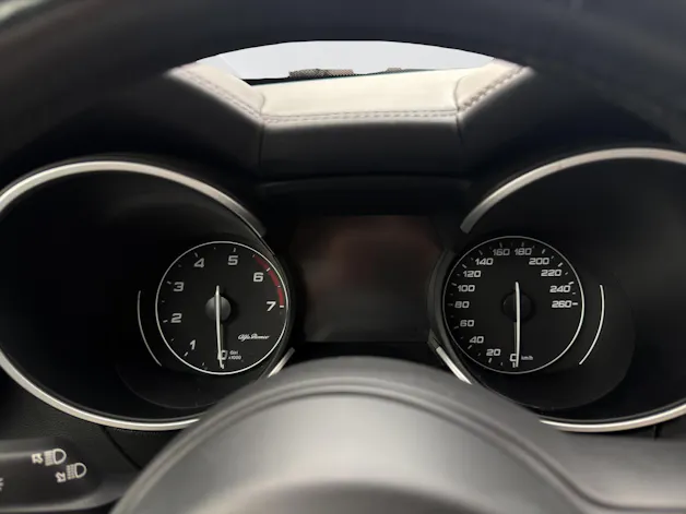 ALFA ROMEO Stelvio 2.0 Q4 280 Veloce