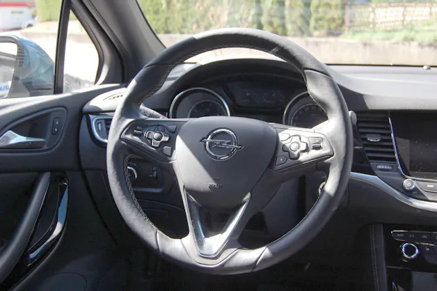 OPEL Astra 1.6 T eTEC OPC Line S/S