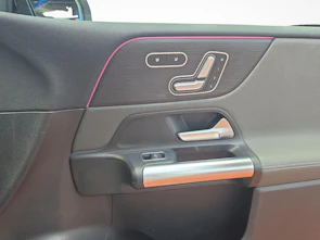 Fahrzeugbild MERCEDES-BENZ B 220 4MATIC AMG Line