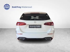 https://vehicle.imgix.net/4465064/f9fe89a6-825a-4cb2-bbe8-d176a395337e.jpg