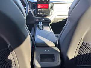 VOLVO XC60 2.0 T8 TE Ultra Dark eAWD