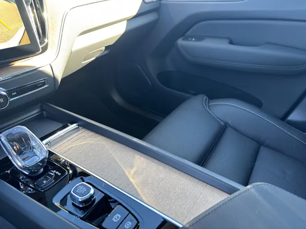 VOLVO XC60 2.0 T8 TE Ultra Dark eAWD