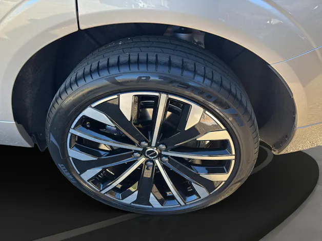VOLVO XC60 2.0 T8 TE Ultra Dark eAWD