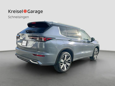 MITSUBISHI OUTLANDER 6