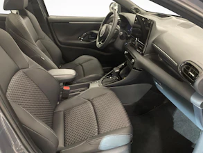 https://vehicle.imgix.net/4465168/e016dd75-da0e-4869-aa23-11156c02f568.jpg