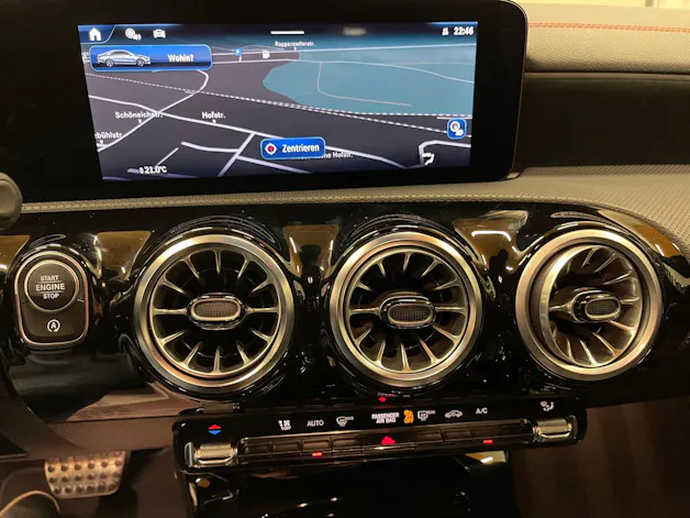 MERCEDES-BENZ CLA-Klasse C118 CLA 200 AMG Line