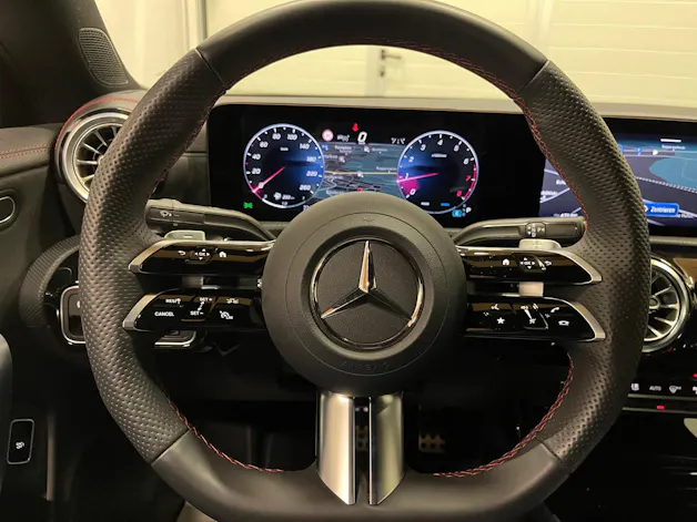 MERCEDES-BENZ CLA-Klasse C118 CLA 200 AMG Line