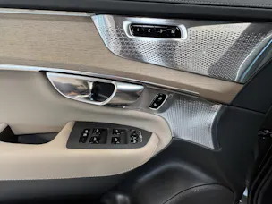 VOLVO XC90 2.0 T8 TE XCLUSIVE Edition Dark eAWD