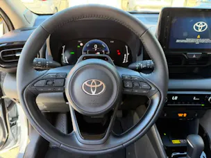Toyota Yaris 1.5 VVT-i HSD Trend