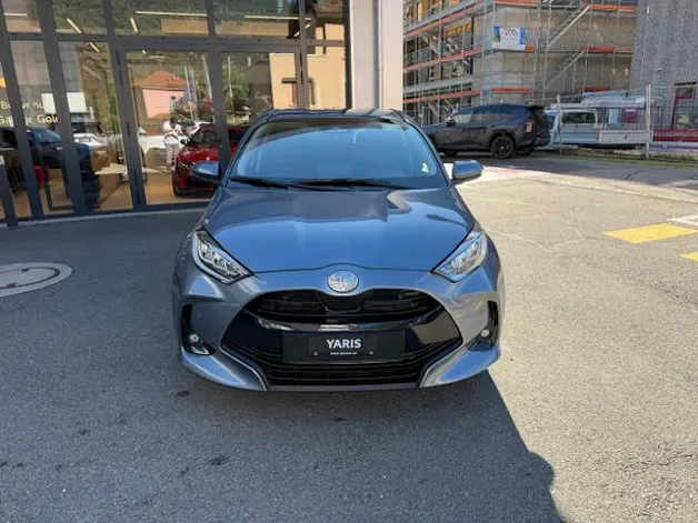 Toyota Yaris 1.5 VVT-i HSD Trend