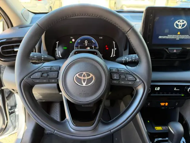 Toyota Yaris 1.5 VVT-i HSD Trend
