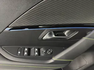 PEUGEOT 208 1.2 Hybrid 145 GT Exclusive