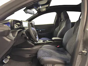 PEUGEOT 208 1.2 Hybrid 145 GT Exclusive
