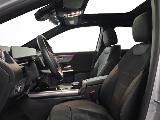 MERCEDES-BENZ EQA 350 AMG Line 4Matic