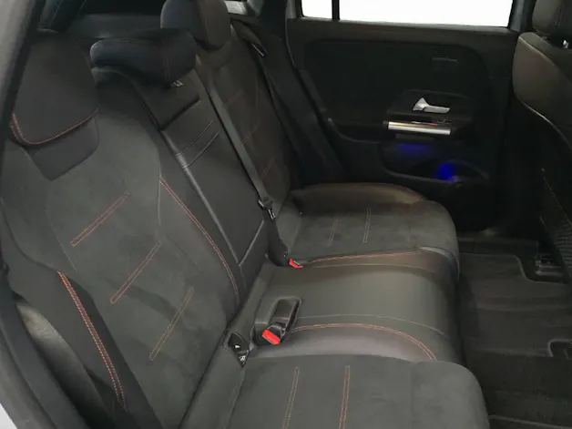 MERCEDES-BENZ EQA 350 AMG Line 4Matic