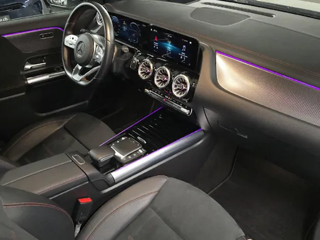 MERCEDES-BENZ EQA 350 AMG Line 4Matic
