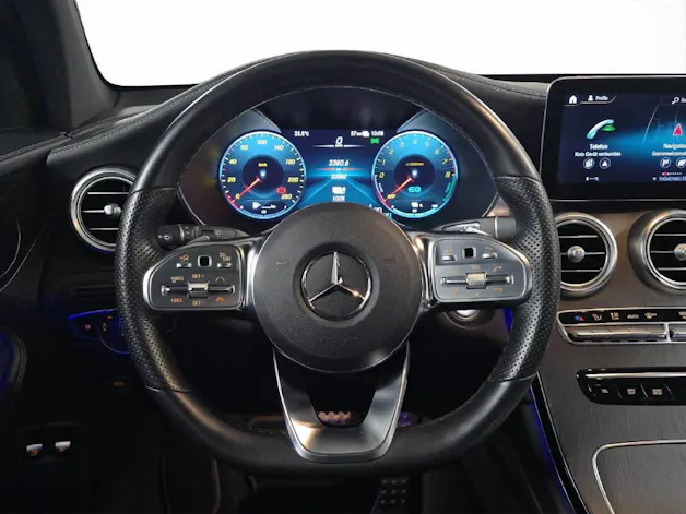 MERCEDES-BENZ GLC 300 e AMG Line 4Matic