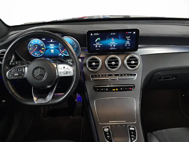 MERCEDES-BENZ GLC 300 e AMG Line 4Matic