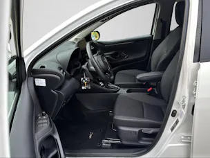 Toyota Yaris 1.5 VVT-i HSD Trend
