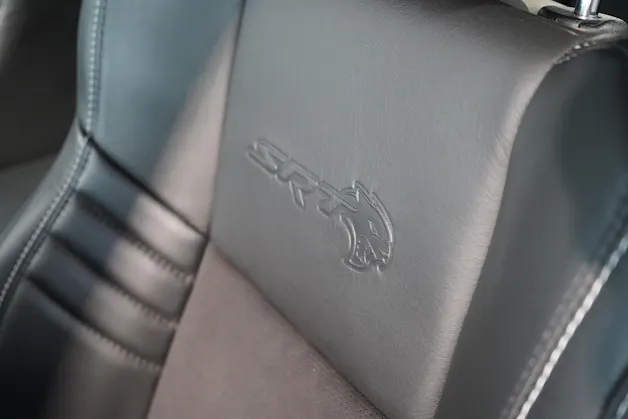 DODGE Hellcat 6,2 V8 Kompressor 717 PS