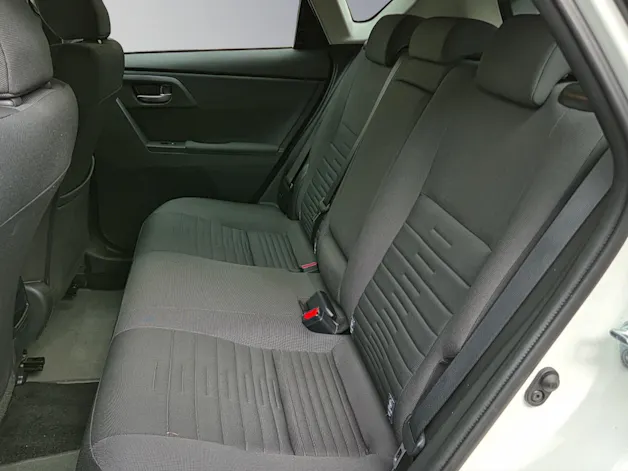 Toyota Auris 1.8 HSD Trend