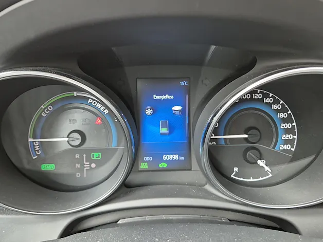 Toyota Auris 1.8 HSD Trend