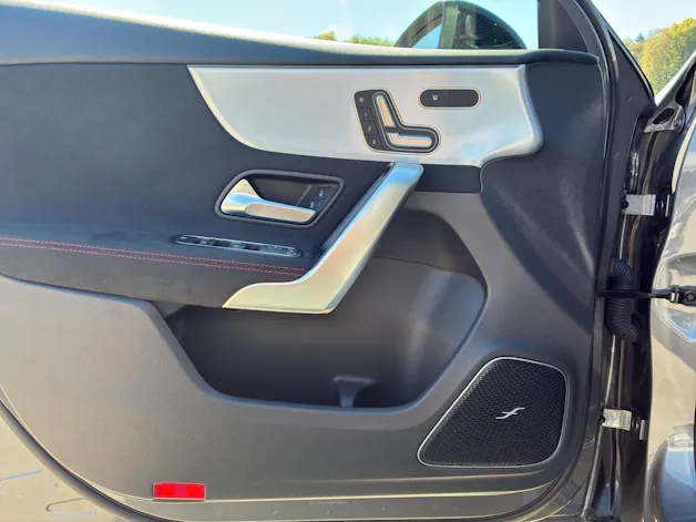 MERCEDES-BENZ A 250 AMG Line 4Matic