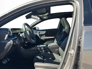 MERCEDES-BENZ A 250 AMG Line 4Matic