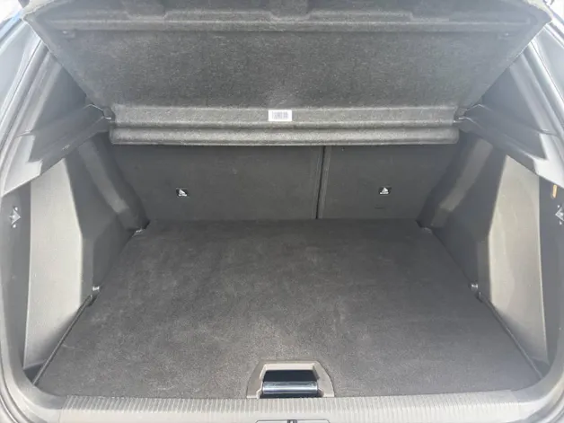 PEUGEOT 2008 1.2 Hybrid 145 GT