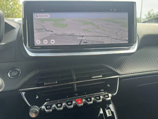 PEUGEOT 2008 1.2 Hybrid 145 GT