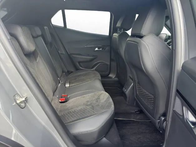 PEUGEOT 2008 1.2 Hybrid 145 GT