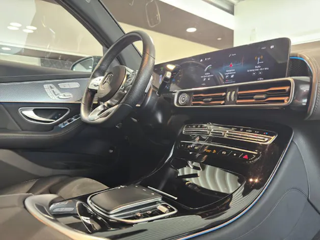 MERCEDES-BENZ EQC 400 AMG Line 4Matic