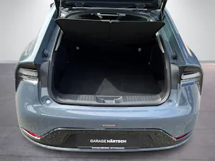Toyota Prius 2.0 Plug-In-Hybrid Style