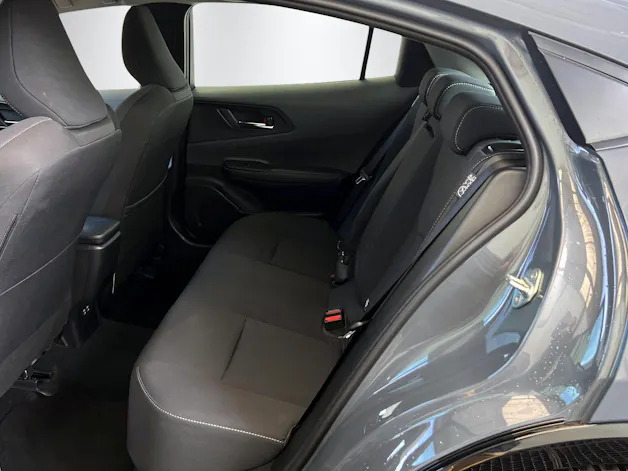 Toyota Prius 2.0 Plug-In-Hybrid Style