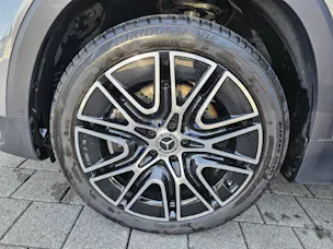 MERCEDES-BENZ GLB 220 4Matic AMG Line