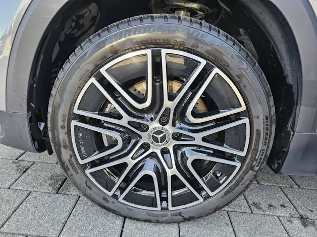 MERCEDES-BENZ GLB 220 4Matic AMG Line