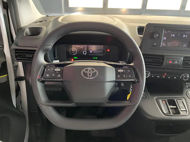 Toyota PROACE CITY Van L2 52KWh Active