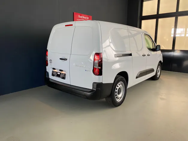 Toyota PROACE CITY Van L2 52KWh Active