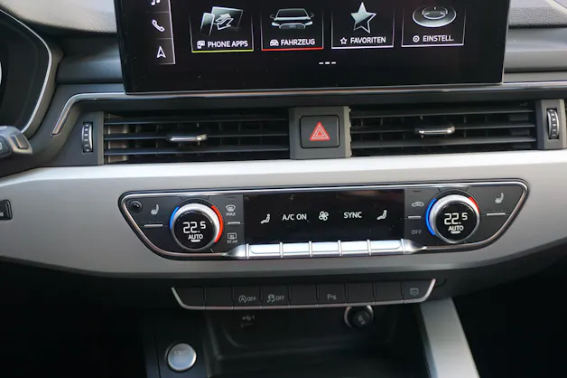 AUDI A4 Avant 2.0 35 TDI Attraction S-Tronic